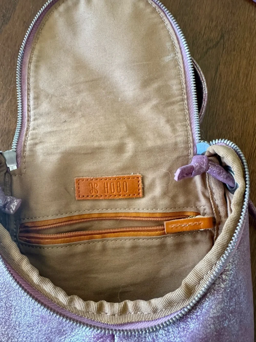 Hobo Fern Crossbody - Limited Edition - Soft Metallic Violet Leather - Picture 7 of 7